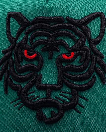 Red Claw Cap